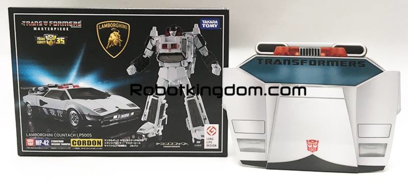 MP 42 Masterpiece Cordon   Hasbro Asia Collector Coin For Diaclone Themed Police Sunstreaker Remold  (4 of 5)